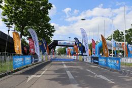 M-net Firmenlauf Augsburg Helfer Aufbau Startgasse