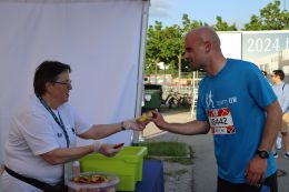 M-net Firmenlauf Augsburg Helfer Zielverpflegung