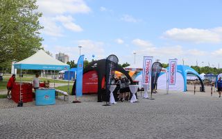 M-net Firmenlauf Augsburg Teamstand Pavillon Expo-Bereich Messe